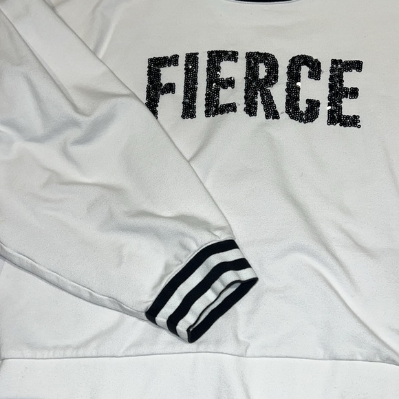 Size large slouchy white seater with fierce on the front - Picture 5 of 7